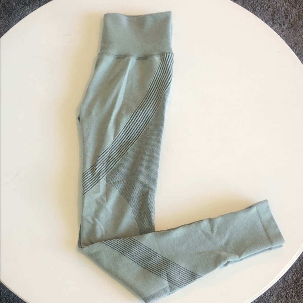 Lululemon grey green leggings